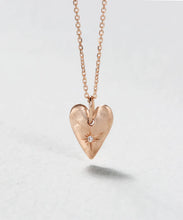 Load image into Gallery viewer, Sirciam Little Heart Plate Necklace - Rose Gold