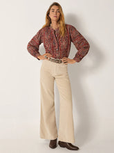 Load image into Gallery viewer, Maison Hotel - Serena Blouse - Johnny Walker