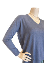 Load image into Gallery viewer, Minnie Rose V Neck Pullover Sweater - Harbour Blue