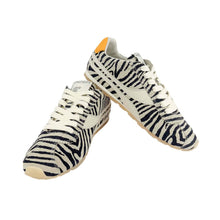 Load image into Gallery viewer, Oncept - Essex Sneakers - Zebra