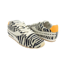 Load image into Gallery viewer, Oncept - Essex Sneakers - Zebra