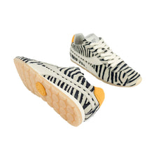 Load image into Gallery viewer, Oncept - Essex Sneakers - Zebra