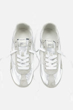 Load image into Gallery viewer, Oncept - Temple Sneakers - Platinum