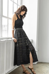 Lilla P - Eyelet Side-Button Maxi Skirt - Black