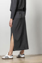 Load image into Gallery viewer, Lilla P - Maxi Skirt With Pockets - Black