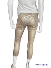 Load image into Gallery viewer, Flog - Dafna Button Capri - Gold