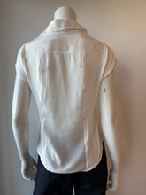 Load image into Gallery viewer, Lola &amp; Sophie - Hybrid Cap Sleeve Shirt - White