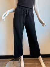 Load image into Gallery viewer, Mila - Cropped Palazzo - Black