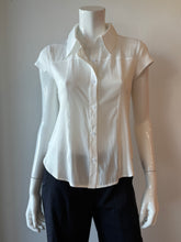 Load image into Gallery viewer, Lola &amp; Sophie - Hybrid Cap Sleeve Shirt - White
