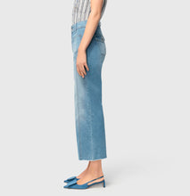 Load image into Gallery viewer, MAC Denim Jamie Style in Light Blue
