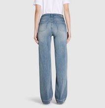 Load image into Gallery viewer, Mac Jeans - Dream Wide Authentic - Authentic Sky Blue 32&quot; Length