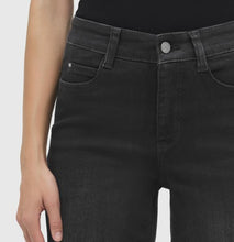 Load image into Gallery viewer, Mac Denim - Dream Wide 34&quot; Length - Black