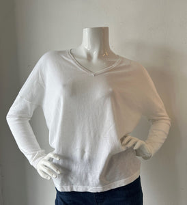 Minnie Rose V Neck Pullover Sweater - White