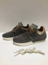 Load image into Gallery viewer, Esseutesse Fringe Sneaker