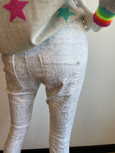 Load image into Gallery viewer, Shely Style Flog Pants - White Gray Snake