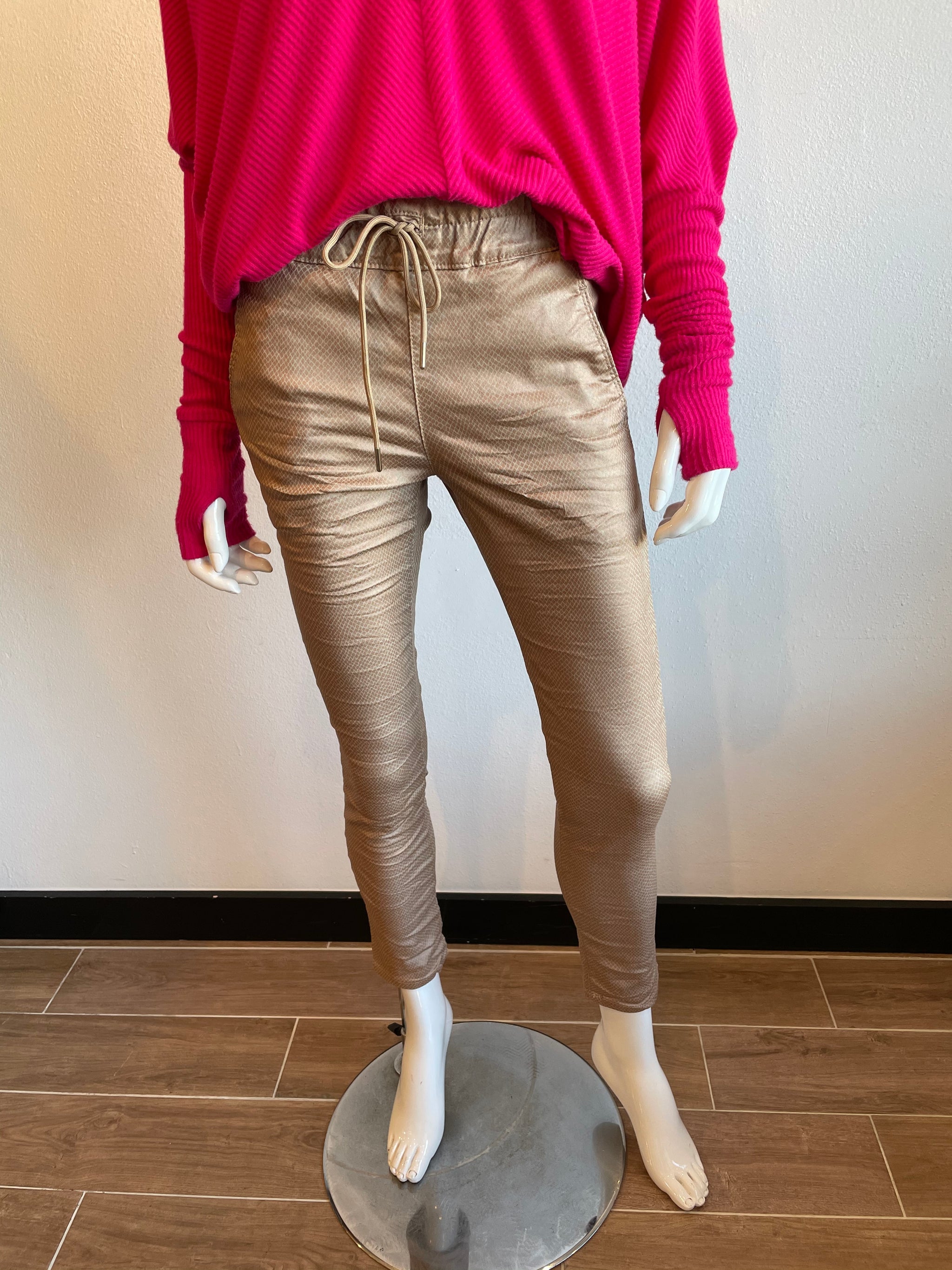Size 25 – CAMI