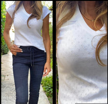 Load image into Gallery viewer, DY Choice, Bevy Flog - Diana Knit V-Neck Top