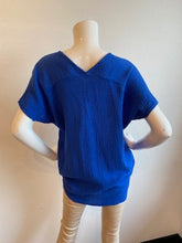 Load image into Gallery viewer, Felicite - V-Neck S/S Top  - Electric Blue