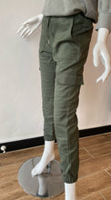 Load image into Gallery viewer, Gaya Cargo Style Flog Pants - Green  (plain fabric, light weight)