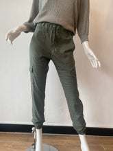 Load image into Gallery viewer, Gaya Cargo Style Flog Pants - Green  (plain fabric, light weight)