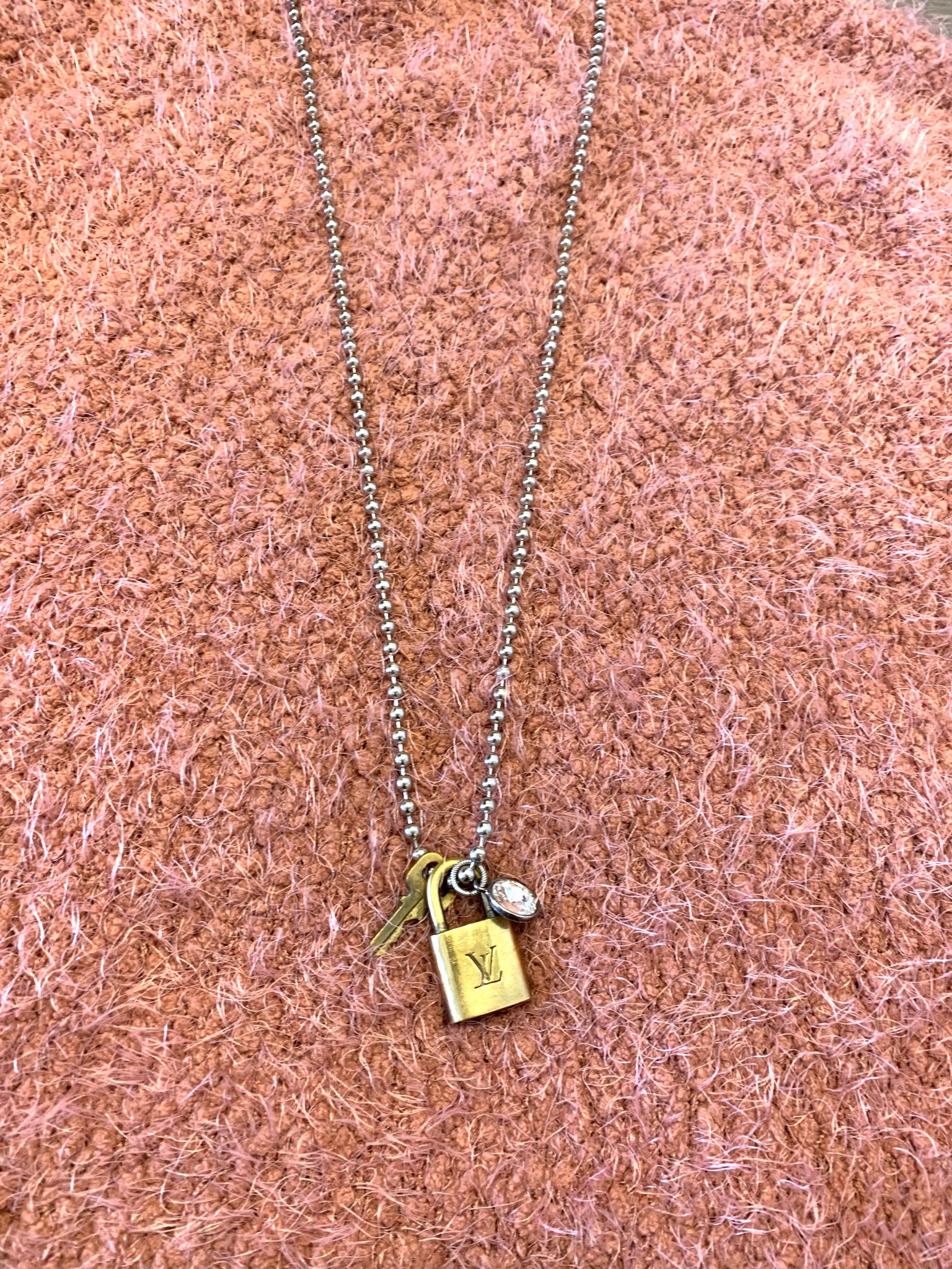 gold lv lock necklace